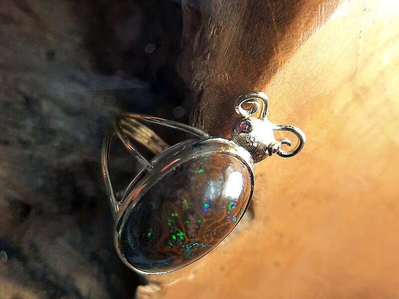 Krabbler als Fingerschmuck Krabbler als Fingerschmuck
