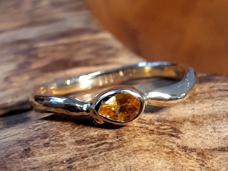 Ring mit Mandaringranat Ring mit Mandaringranat