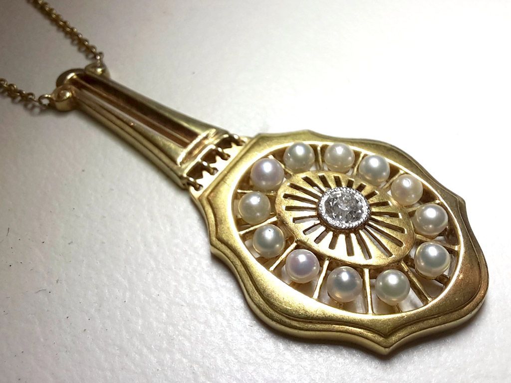 Collier im Jugendstildesign