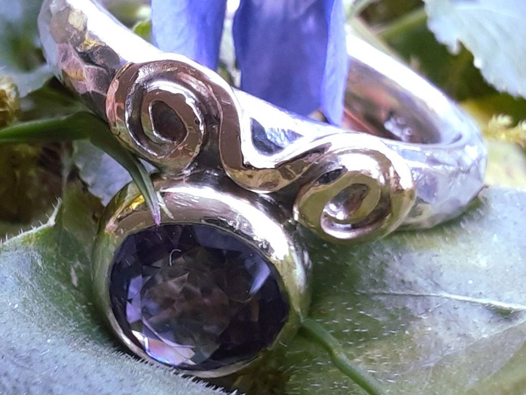 ♈️ Widder mit Amethyst