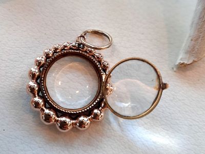 Medaillon second-hand