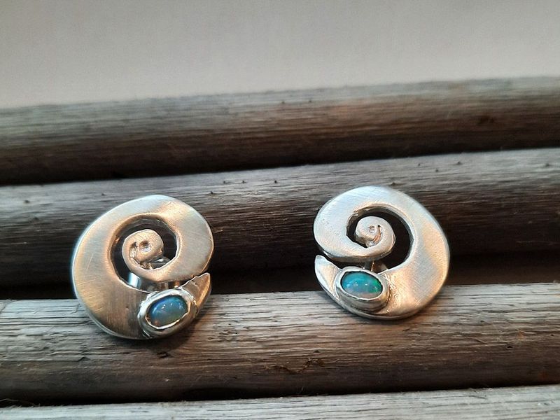 Spiraliges mit Opal Spiraliges mit Opal