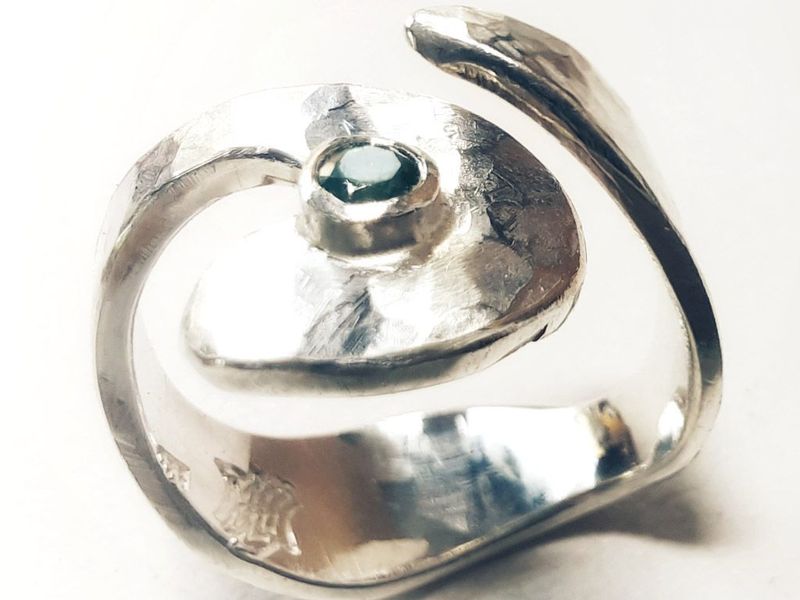 ♒️ Wassermann Wellenring mit grünem Topas ♒️ Wassermann Wellenring mit grünem Topas