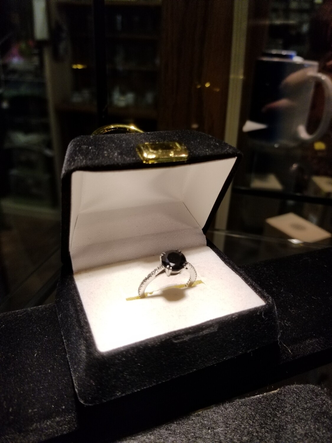 14k white gold Black diamond (size 7) #7654