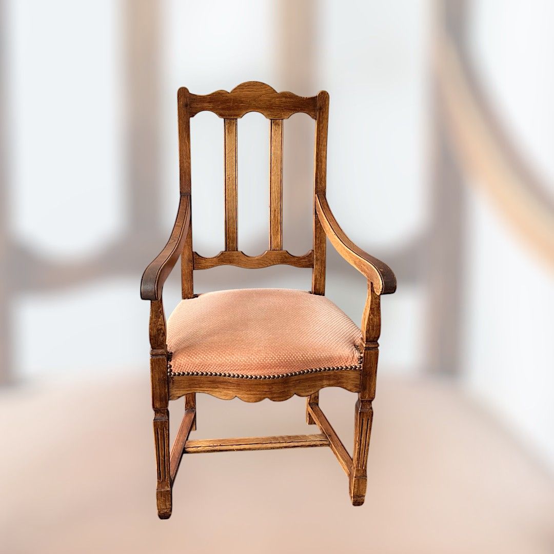 Fauteuil bout de table LXVI de Herve fond grani