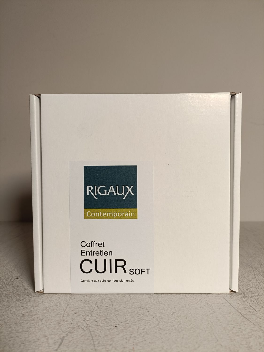 Kit entretien salons en cuir rectifié