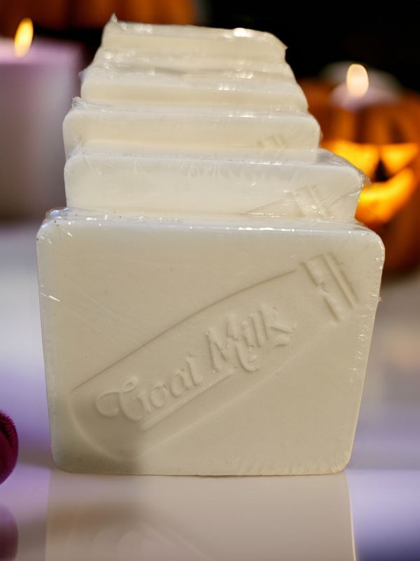 Goat milk soap/Mahogany Teakwood