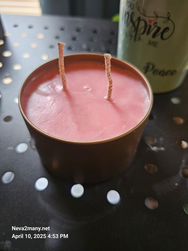 Rose candle 8 Oz rose gold Tin