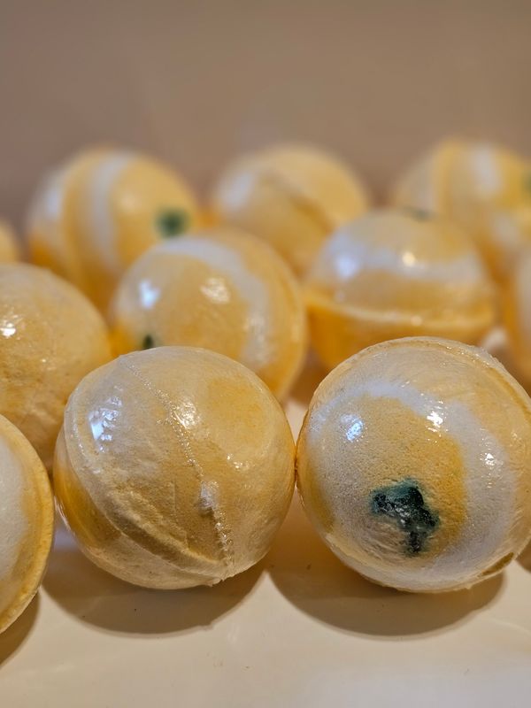 Lemongrass Life Bath bombs(Tennis Ball) sized