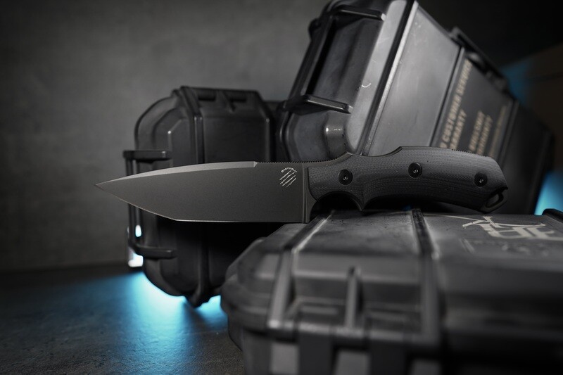 R.E.D Fixed Black Plain Edge