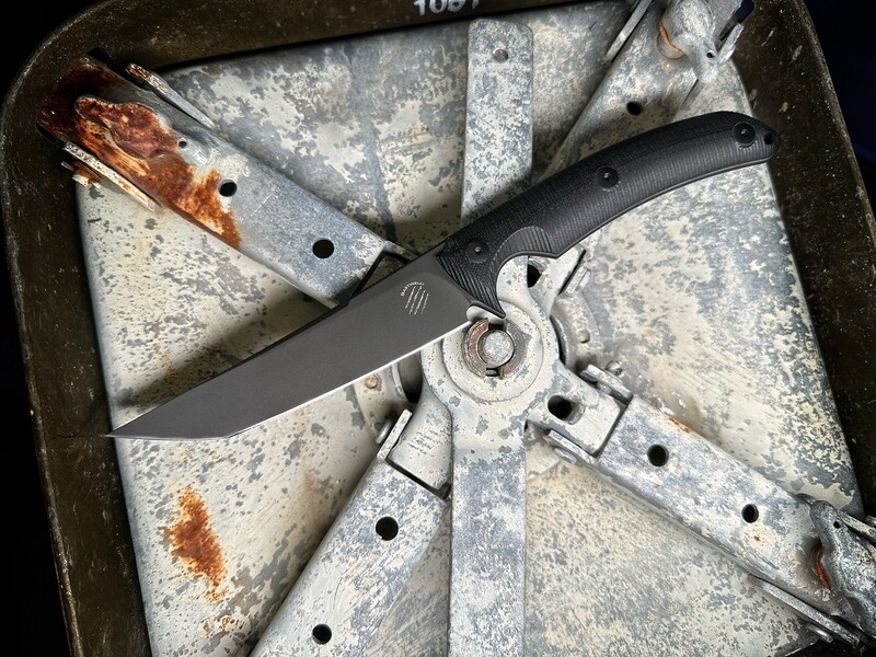 PY Black PVD Plain Edge