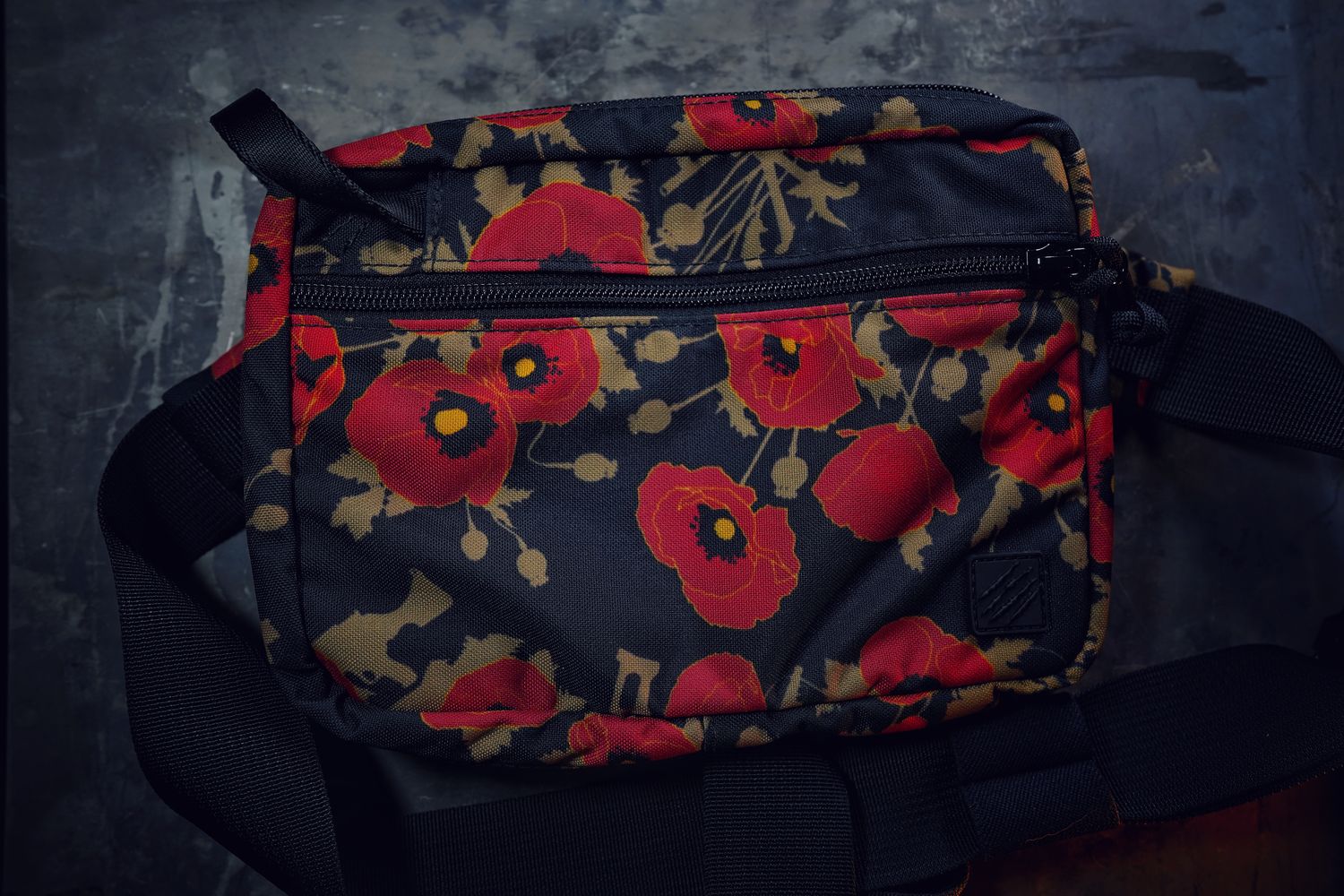 FBAG  POPPIES MEDIUM