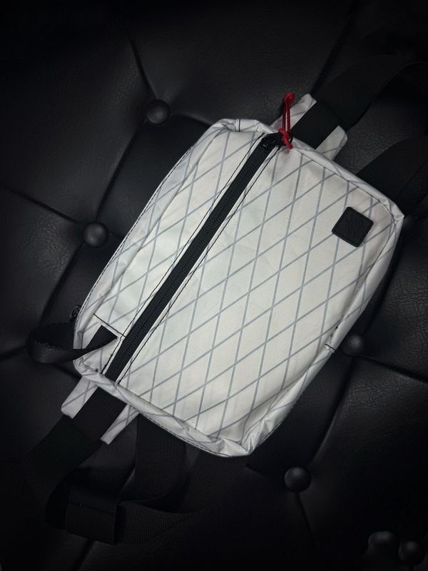 FBAG  WHITE