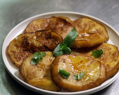 Melanzane fritte con olio e menta