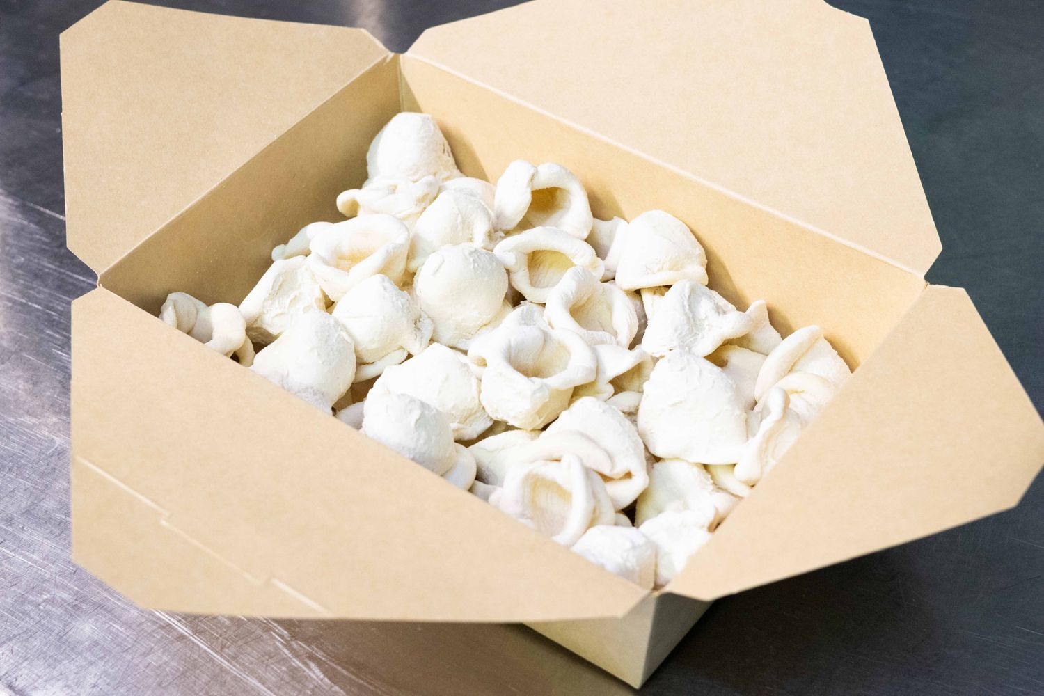 Orecchiettoni di Semola fatte in casa (gelo)