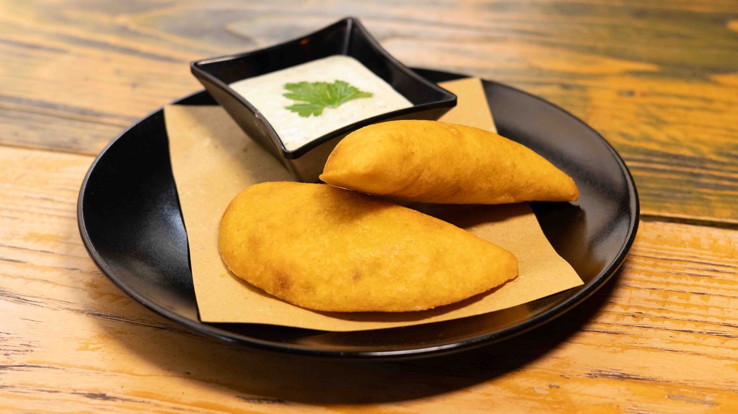 Empanadas artigianali con Salsa Guasacaca