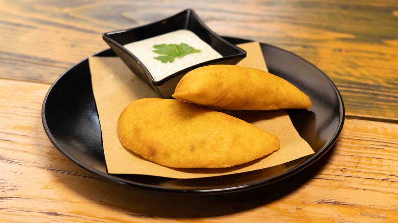 Empanadas artigianali con Salsa Guasacaca