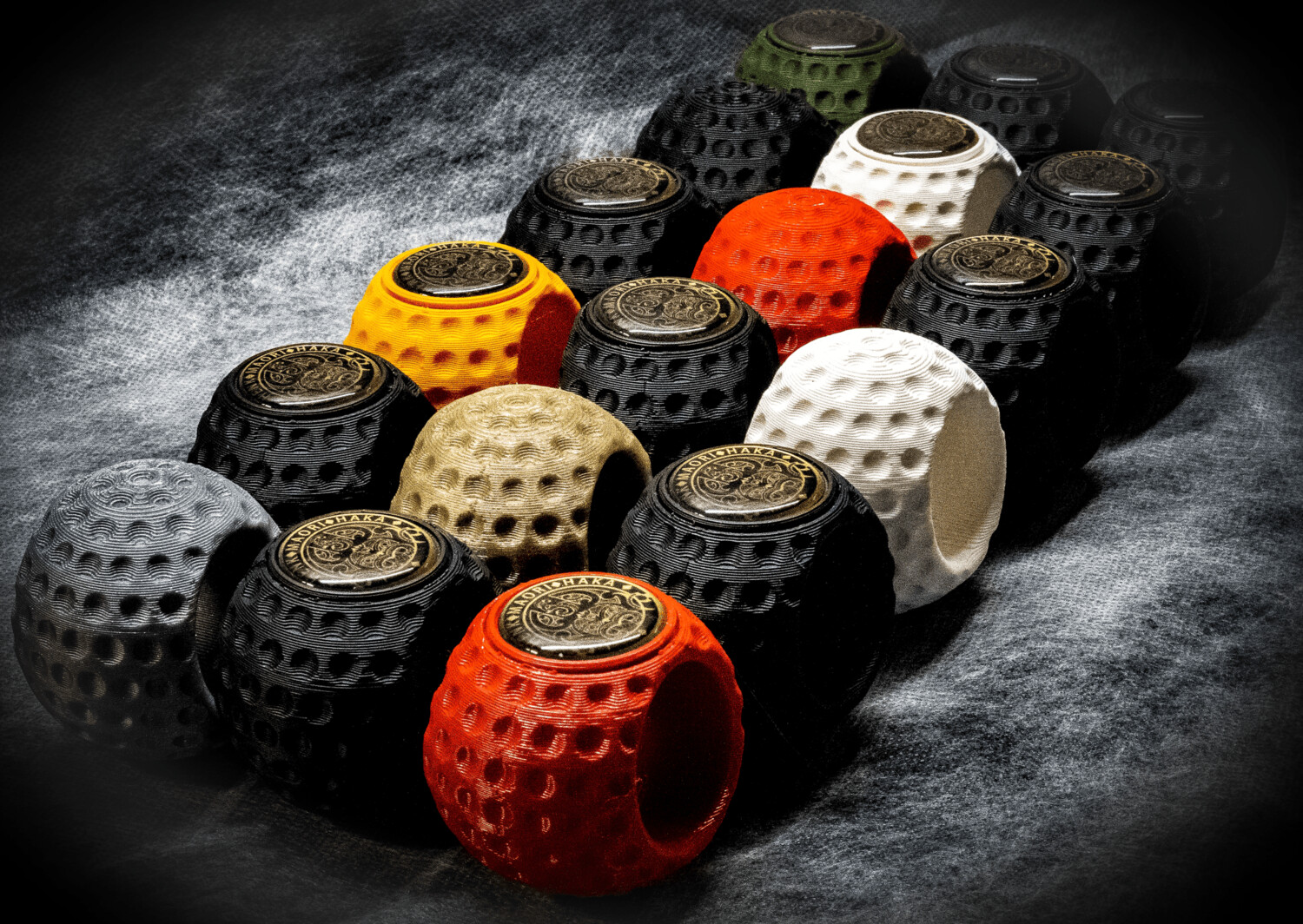 HENK MAORI golf ball holder