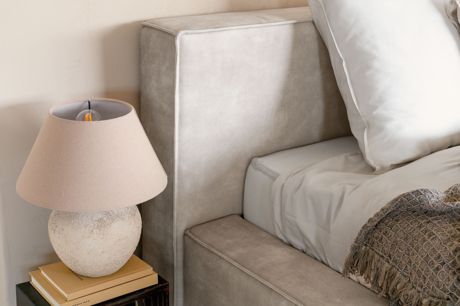 Bed Verona  met Opbergruimte