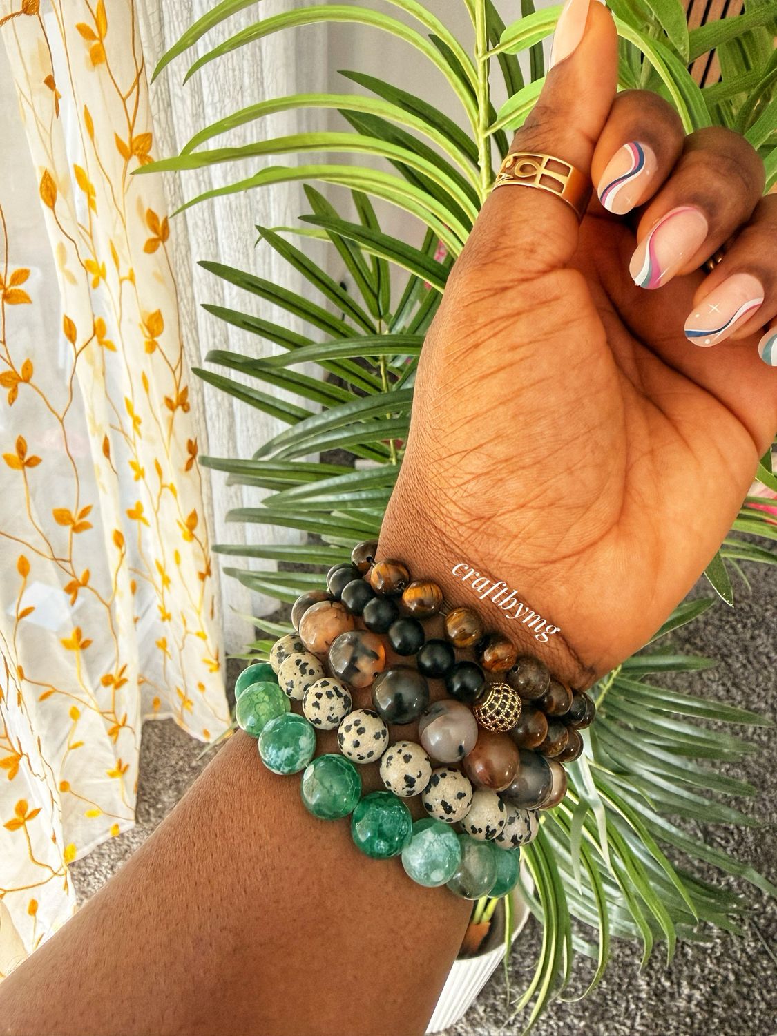 EARTHY - With A Pop Of Green