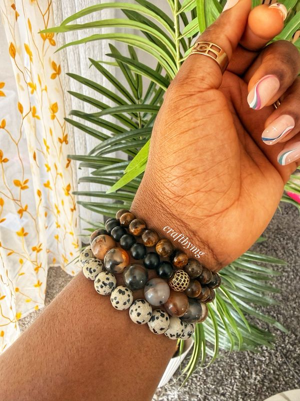 EARTHY NEUTRALS