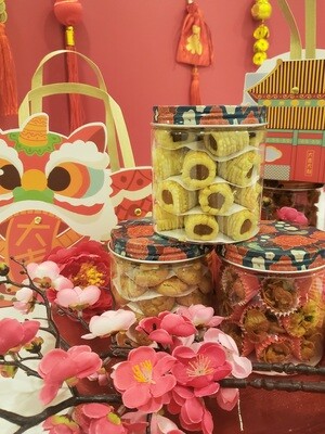 CNY Cookies Buy 2 for RM65: Free Lion Gift Bag