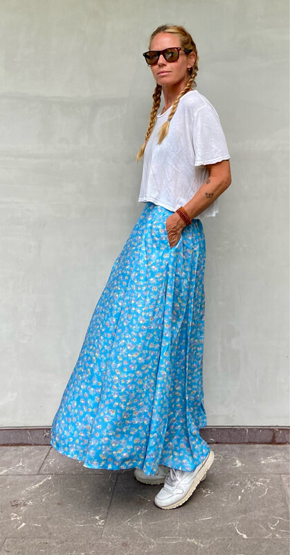 Skirt Bunga Sky