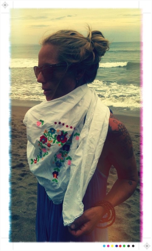 the Sarong / Badetuch Bali Embrodery