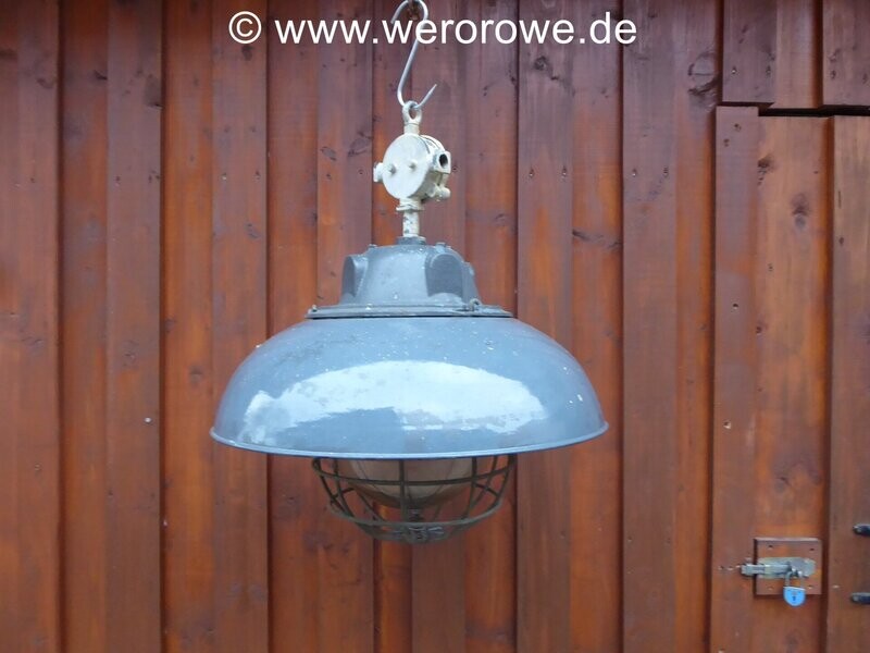 Alte vintage Industrielampe Werkstattlampe Hallenlampe Loft Industrie Adolf Schuch KG
