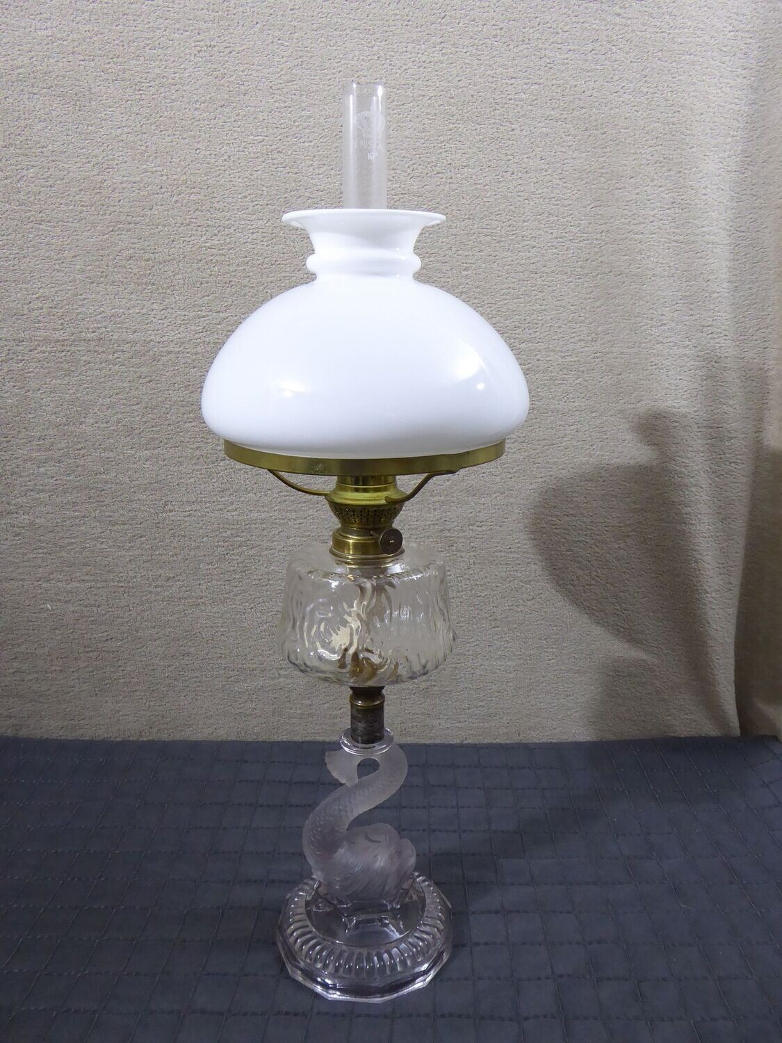Baccarat France Petroleumlampe Petroleum Tischlampe Glaslampe Koi Karpfen Kristallglas