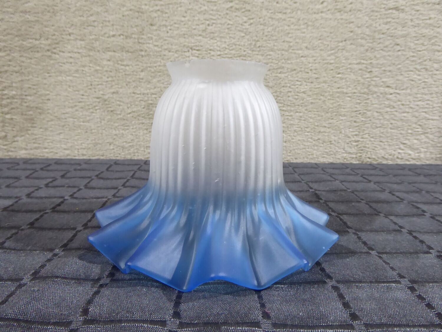 Tulpe Lampenschirm Lampenglas blau satiniert Tulpenschirm