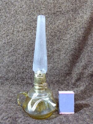 Kleine 3'''Flachbrenner Petroleumlampe Öllampe Nachtlampe J.C. Giessing Nürnberg