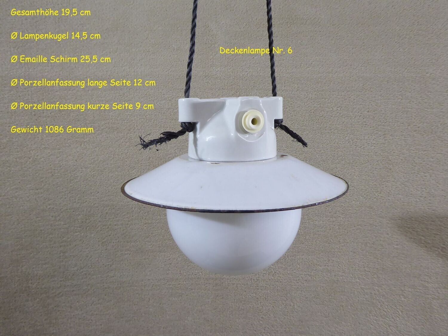 Alte Stalllampe Hoflampe Kellerlampe Kugellampe Porzellan E27