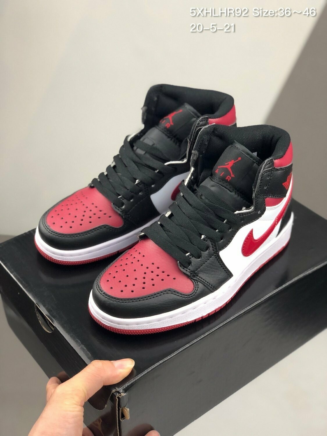 JORDAN 1 MID