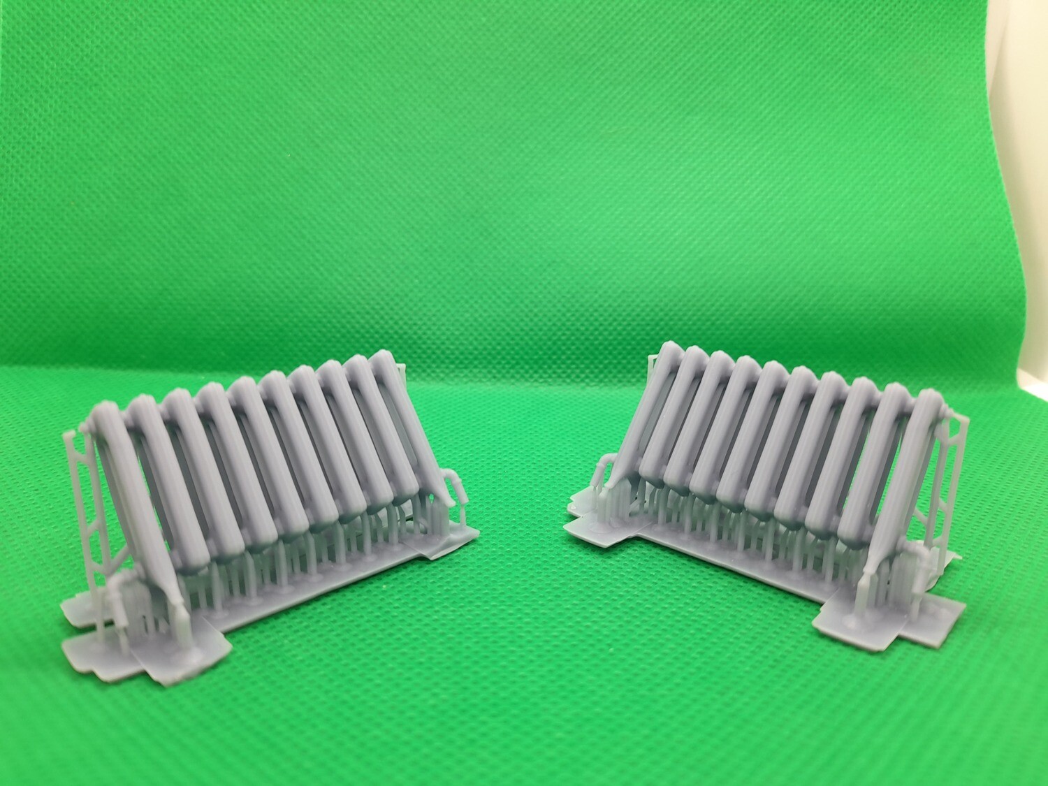 1/35 Free Standing Radiators (Large)