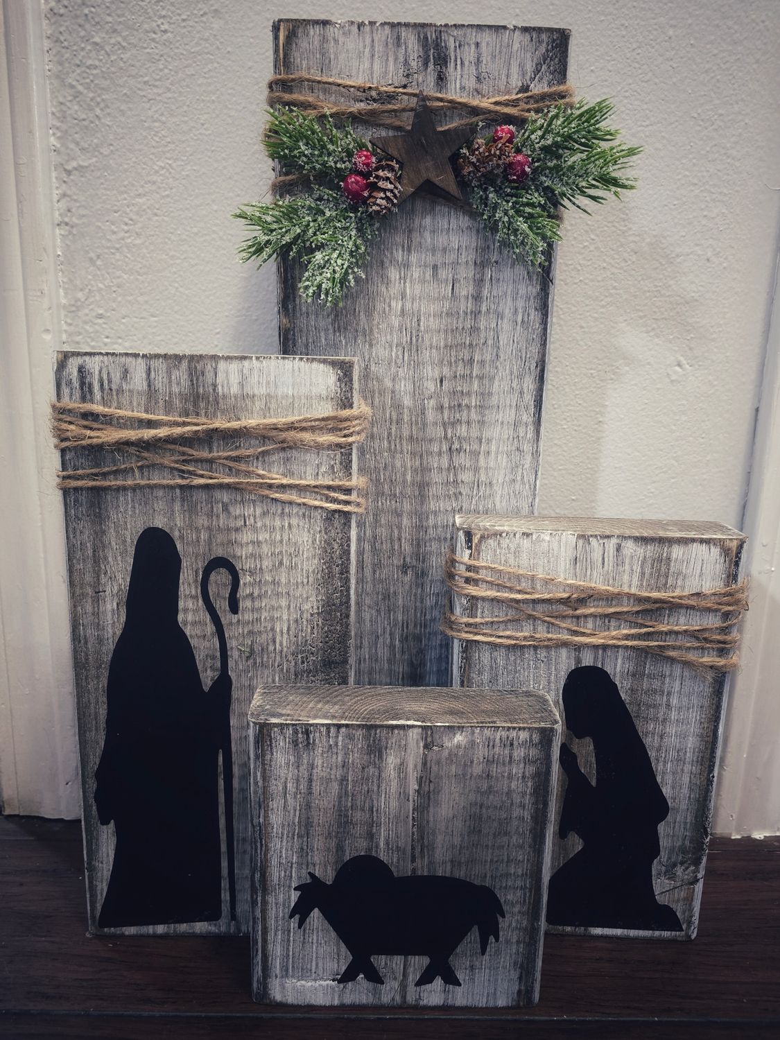 Manger Set - Rustic 