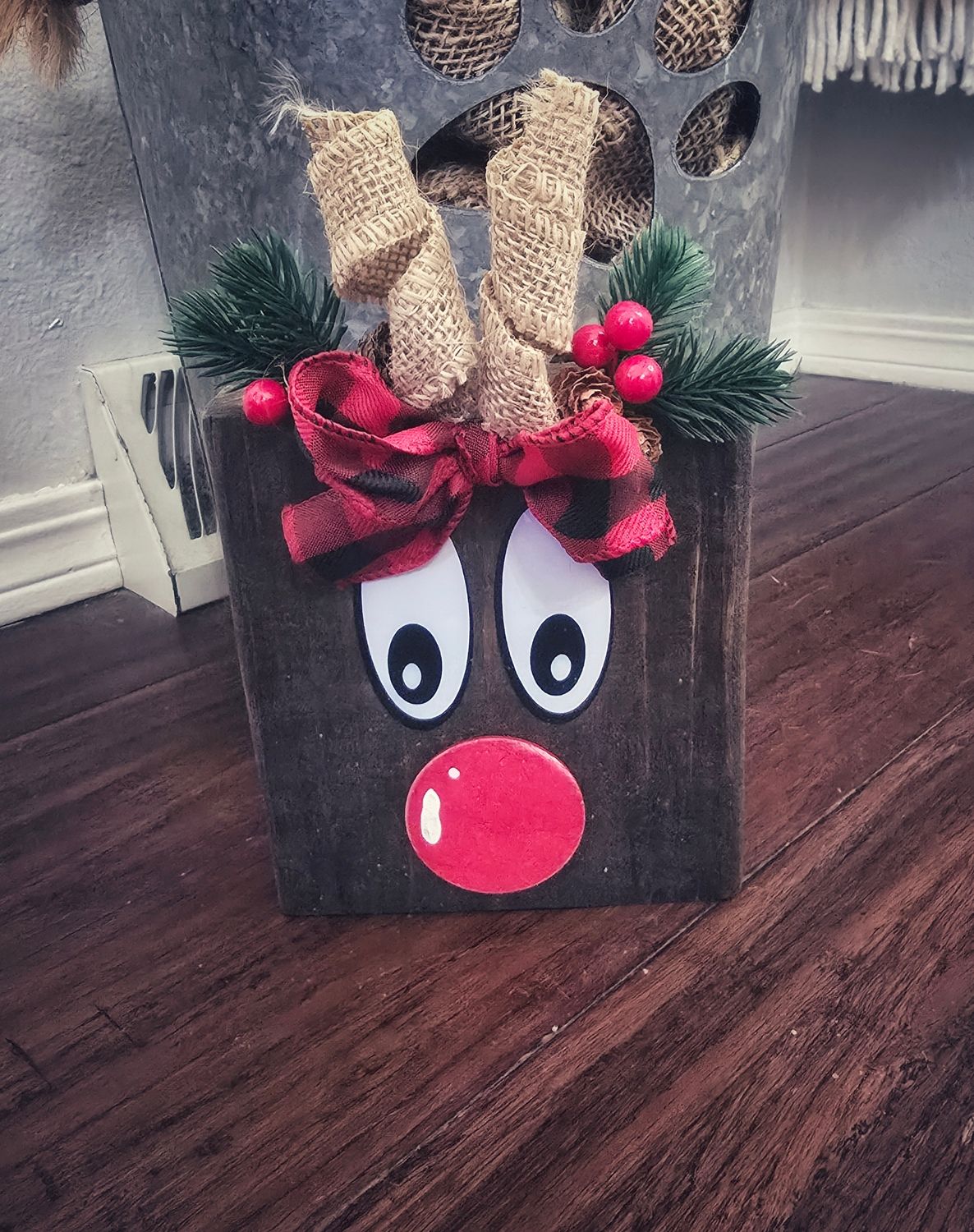 Small Reindeer 