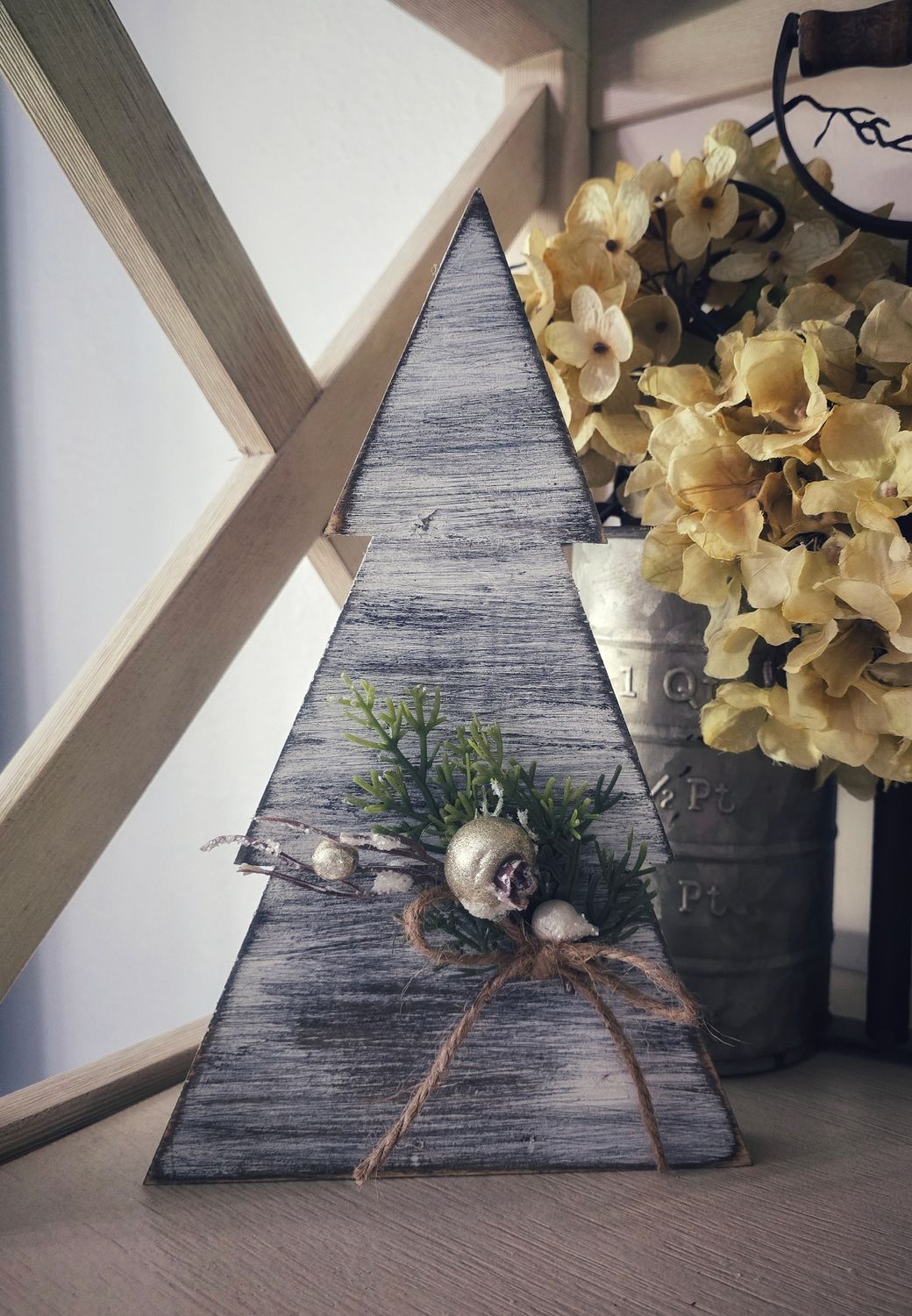 Medium Rustic Twine Bow