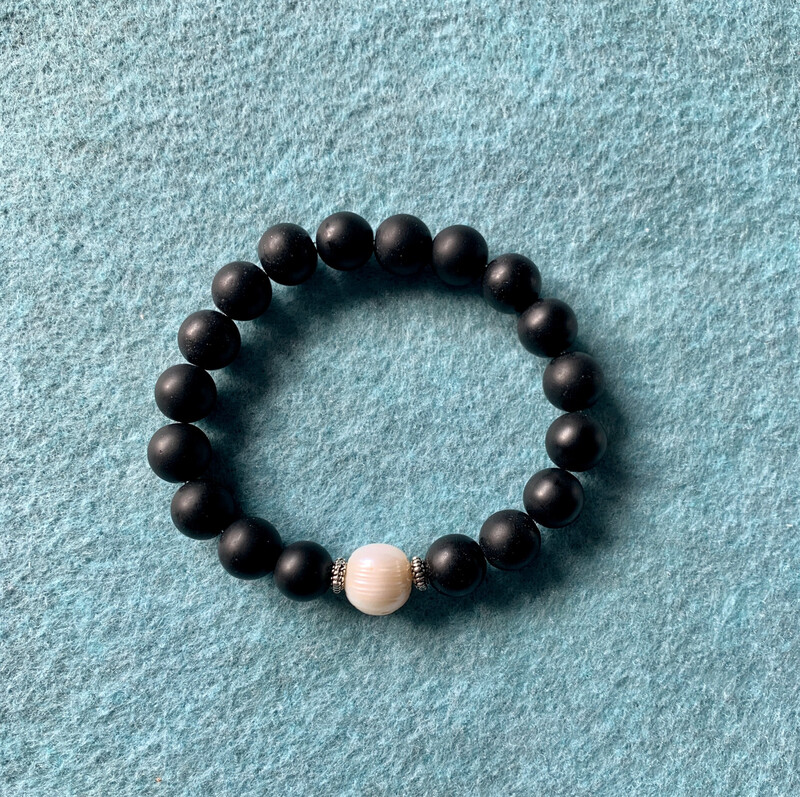 Black Onyx And Pearl Bracelet