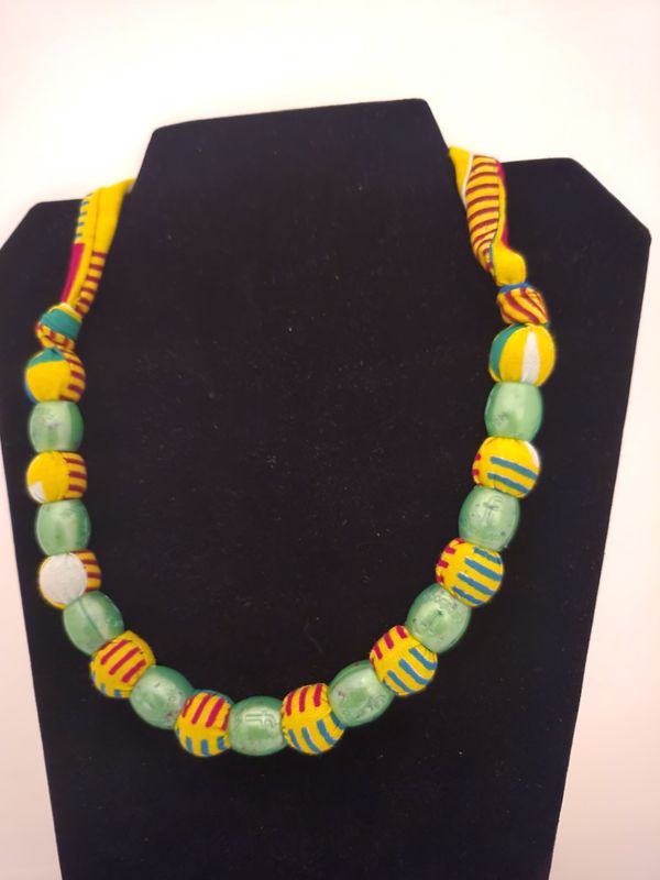 Beaded Fabric Necklace (Green/Yellow)