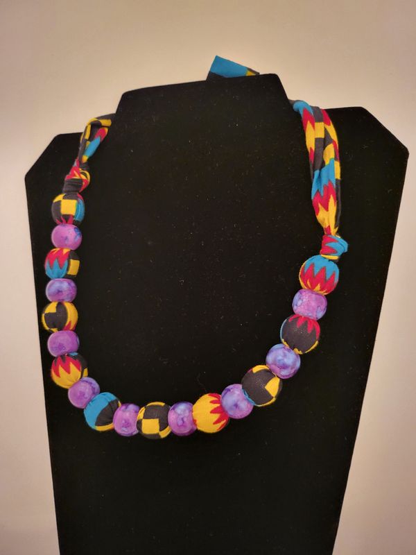 Beaded Fabric Necklace (Purple)