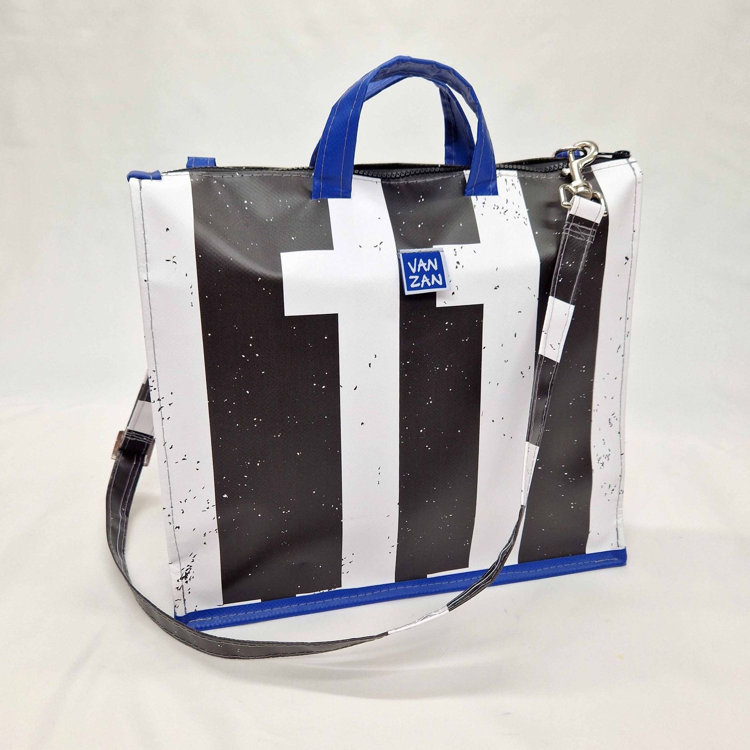 Cross-Tom z/w blauw EE