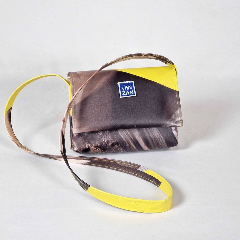 S-tasje bruin - geel