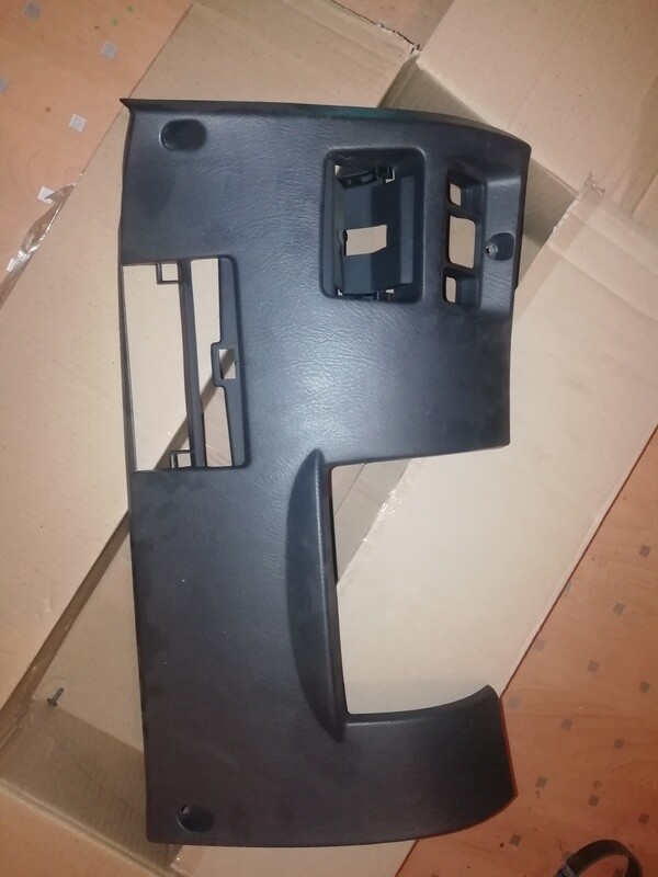 Verkleidung unterm Lenkrad x19