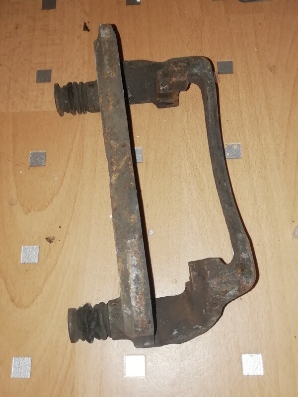 Bremssattelhalter Halter für 262mm Bremse B16 Halter für Bremssättel alles heile.