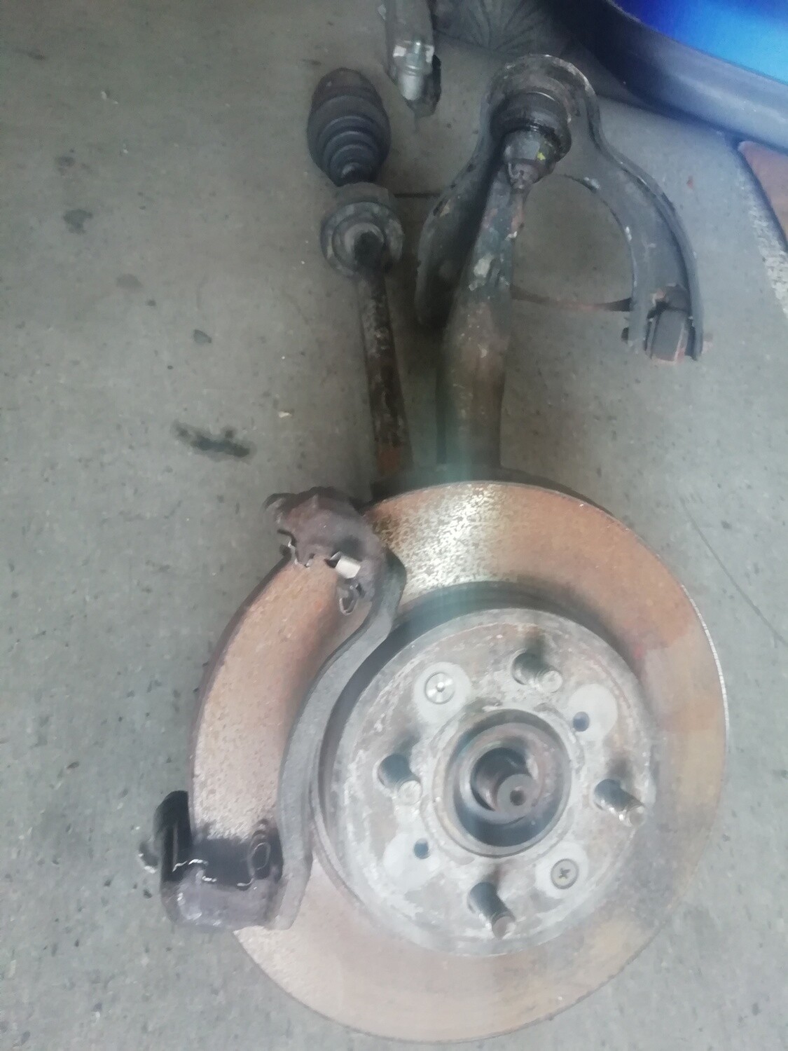 Bremssattelhalter B16a2 262mm Vorne, links komplett gepf. IO