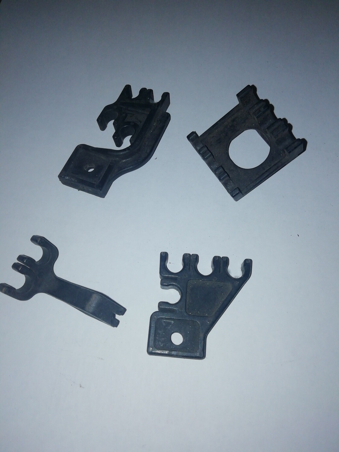 Zündkabel Halter 4 Stück EJ9 EK3 o.ä Pk1