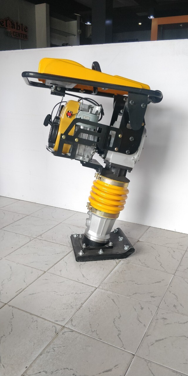 Tamping Rammer. EY-20, 5.5HP. HCR80