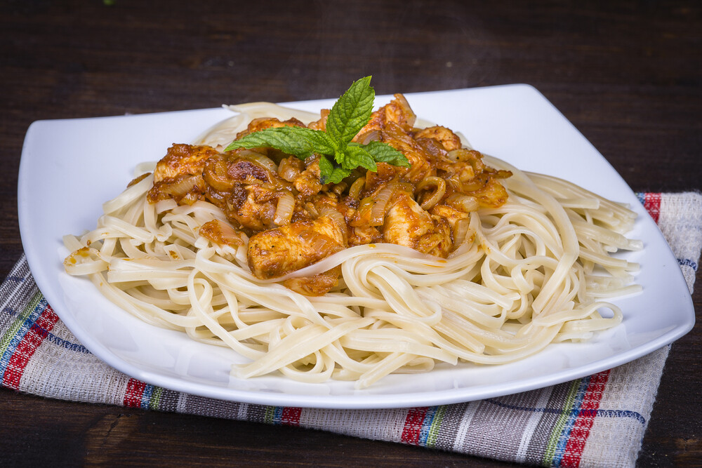 Nr.64a Spaghetti Hähnchen
