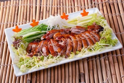 Nr.76 Gebackene Entenbrust mit gebratenem Gemüse Nr.76 Gebackene Entenbrust mit gebratenem Gemüse